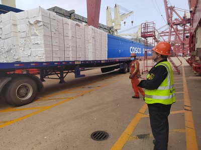 連云港外理 以高效裝卸服務，助推港口營商環境優化升級